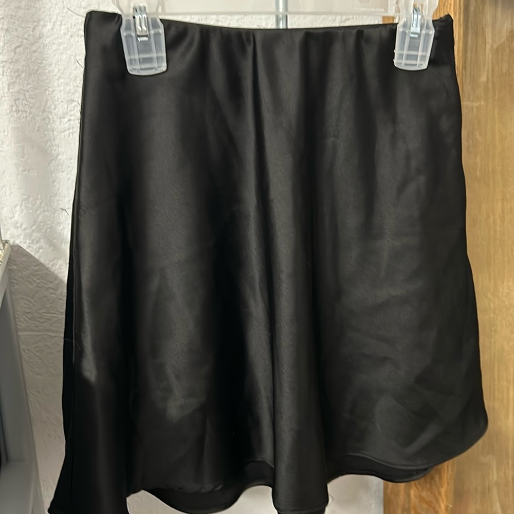 Forever 21 Silky Black Flare Skirt size XS